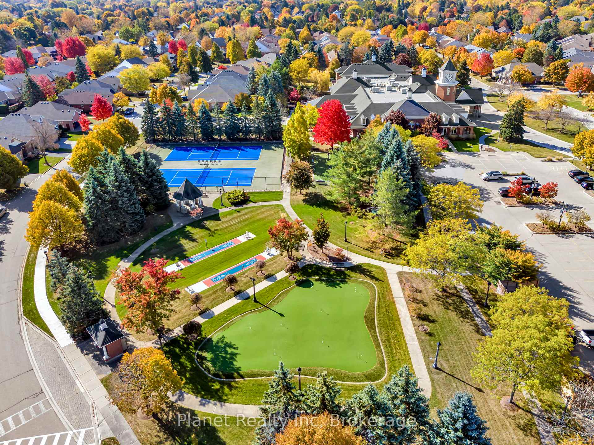 Photo 29 of 9 Village Green Drive, Guelph, Village By The Arboretum — HOMEH