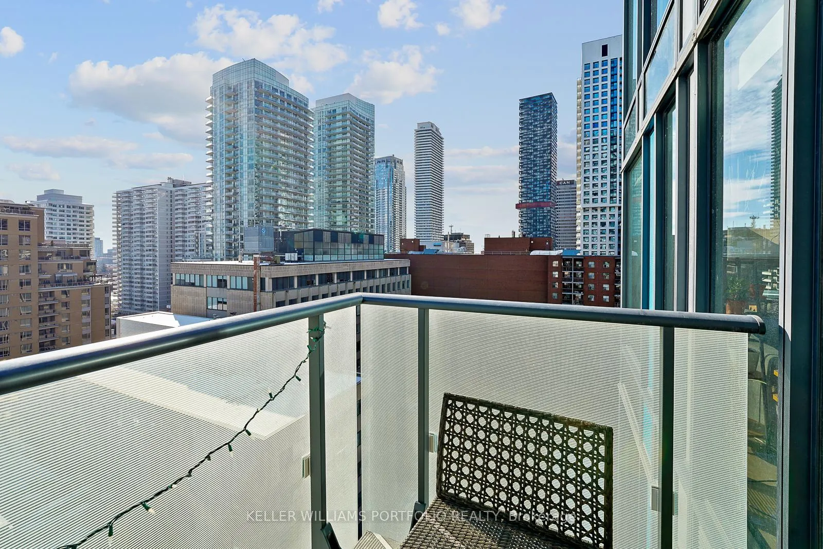 Photo 19 of Unit 1512, 161 Roehampton Avenue, Toronto, Mount Pleasant West — HOMEH