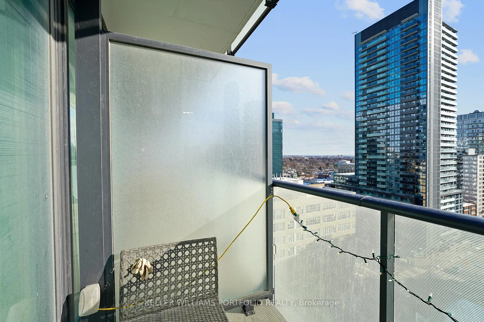 Photo 20 of Unit 1512, 161 Roehampton Avenue, Toronto, Mount Pleasant West — HOMEH