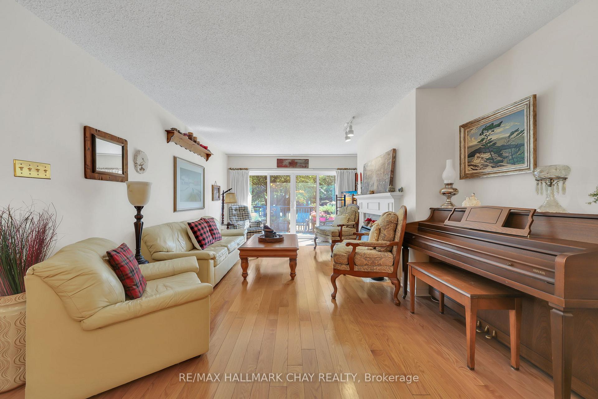 Photo 8 of 37 Riverview Road, New Tecumseth, Rural New Tecumseth — HOMEH