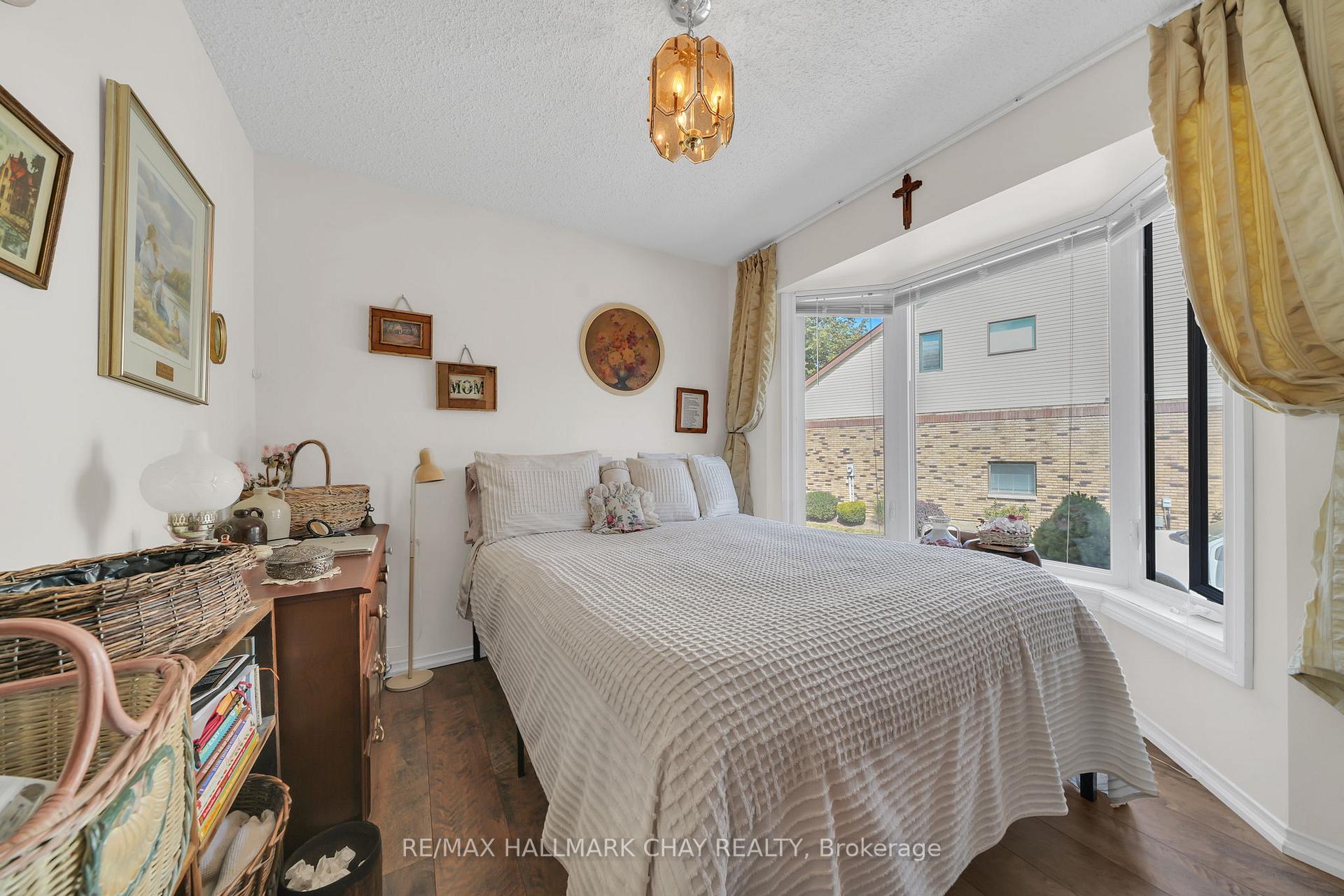 Photo 24 of 37 Riverview Road, New Tecumseth, Rural New Tecumseth — HOMEH