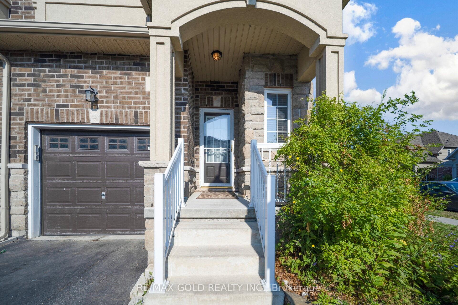 Photo 4 of Unit 1, 47 Madonna Drive, Hamilton, Carpenter — HOMEH