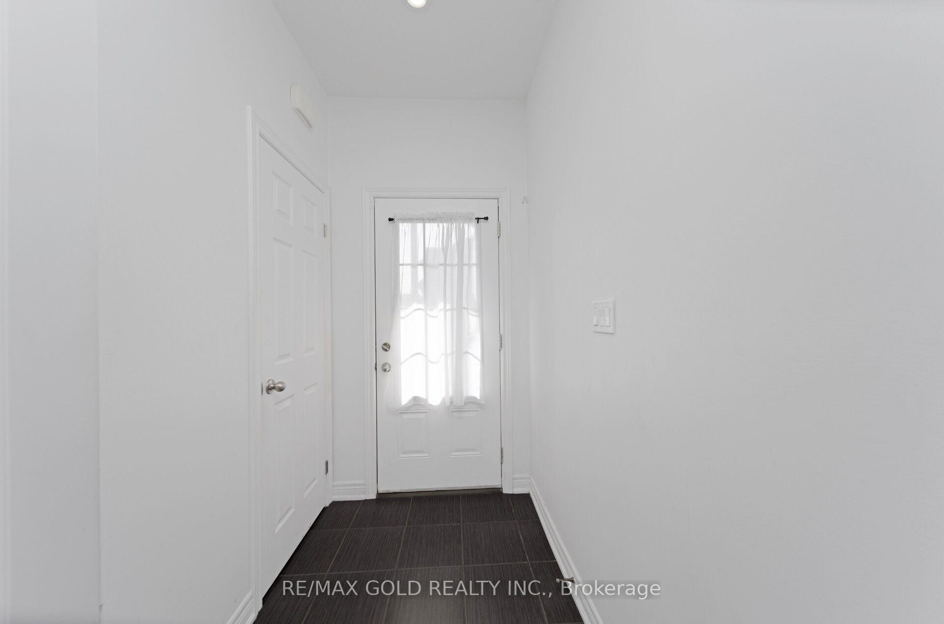 Photo 7 of Unit 1, 47 Madonna Drive, Hamilton, Carpenter — HOMEH