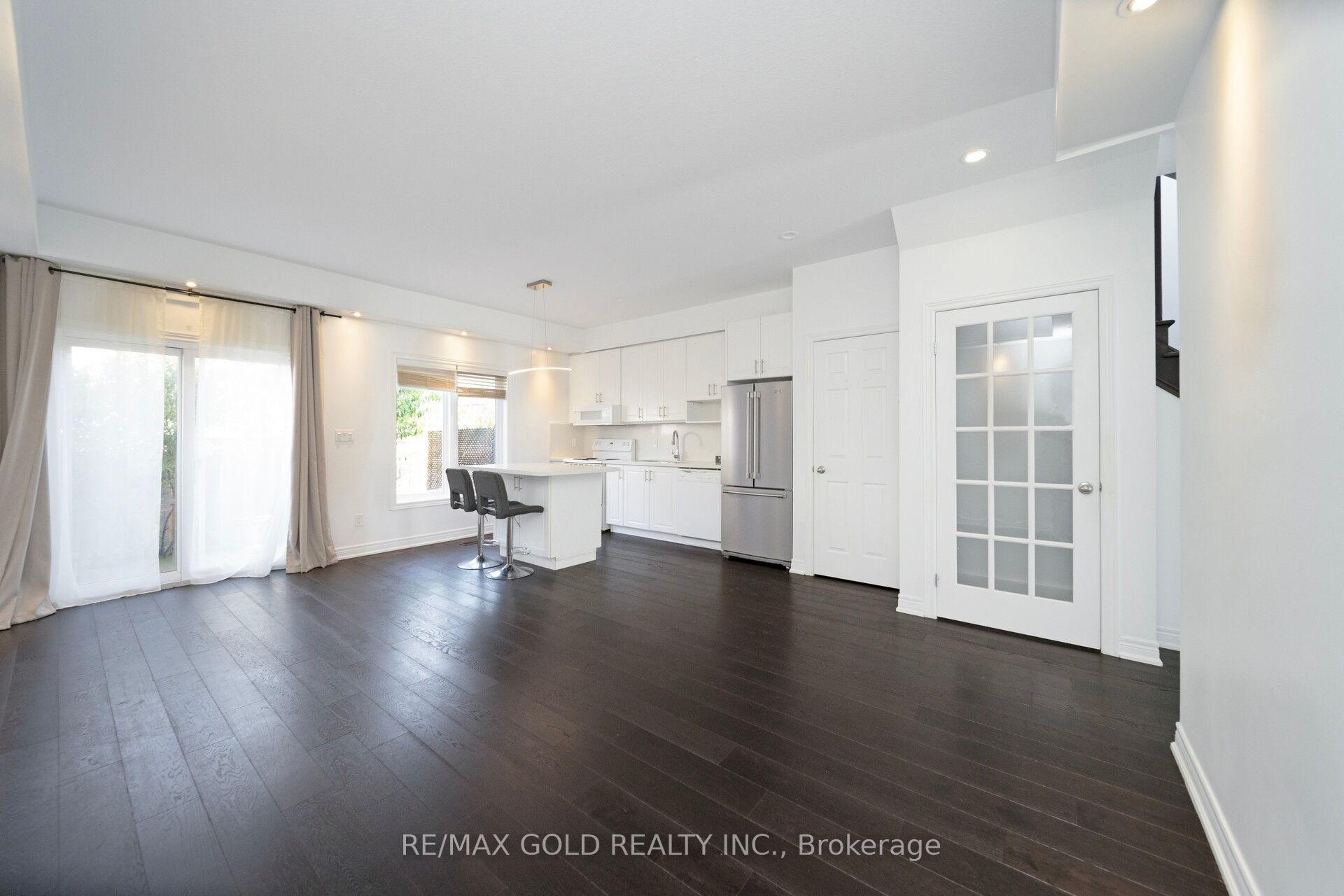 Photo 12 of Unit 1, 47 Madonna Drive, Hamilton, Carpenter — HOMEH