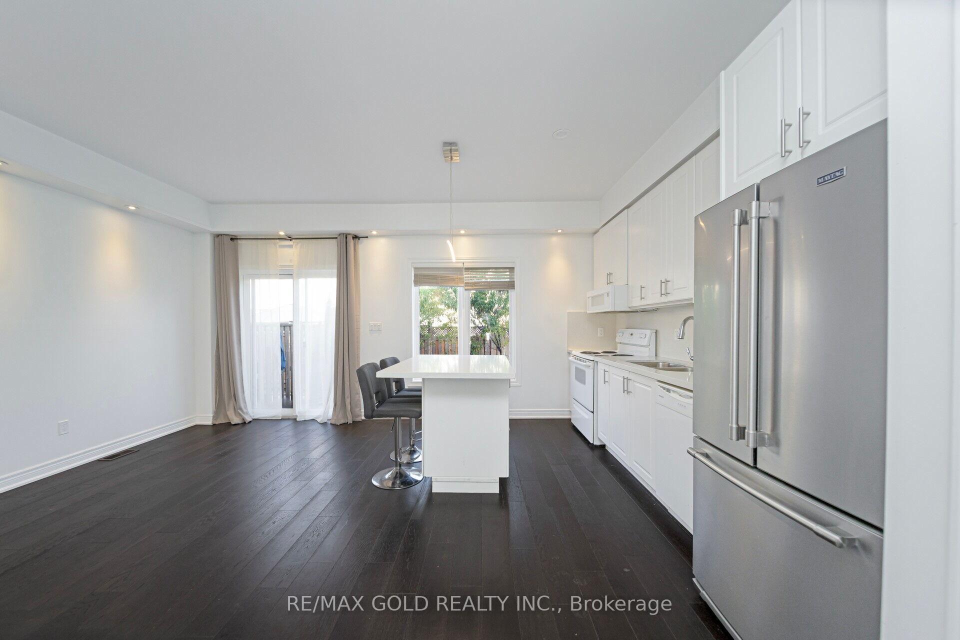 Photo 16 of Unit 1, 47 Madonna Drive, Hamilton, Carpenter — HOMEH
