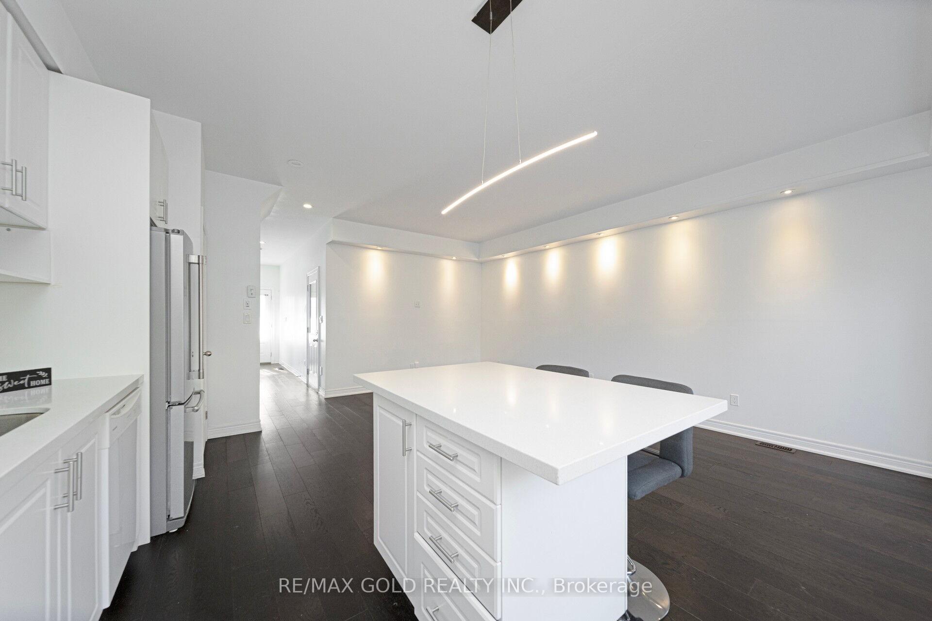Photo 18 of Unit 1, 47 Madonna Drive, Hamilton, Carpenter — HOMEH
