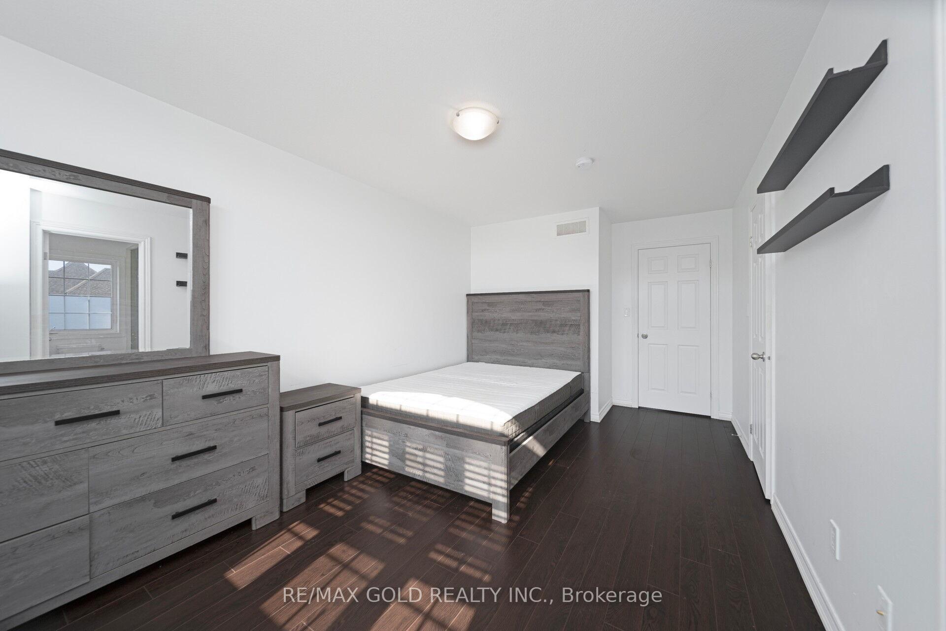 Photo 24 of Unit 1, 47 Madonna Drive, Hamilton, Carpenter — HOMEH