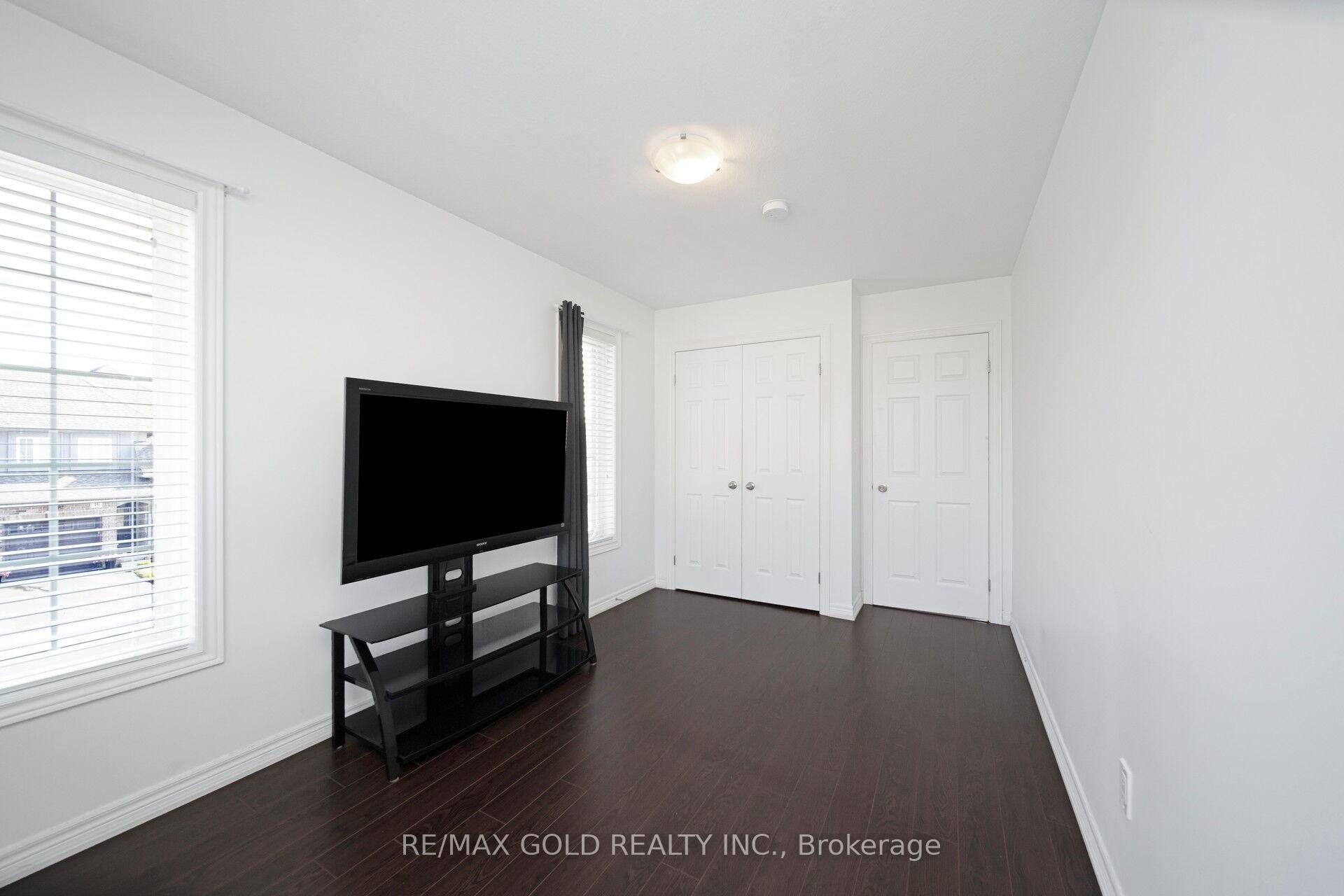 Photo 33 of Unit 1, 47 Madonna Drive, Hamilton, Carpenter — HOMEH