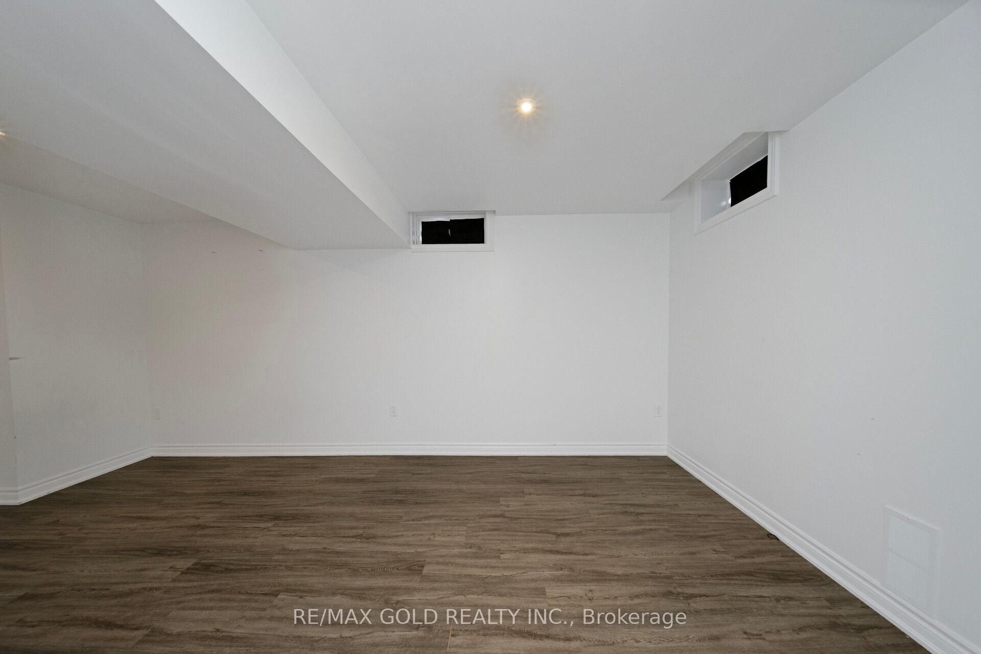 Photo 37 of Unit 1, 47 Madonna Drive, Hamilton, Carpenter — HOMEH
