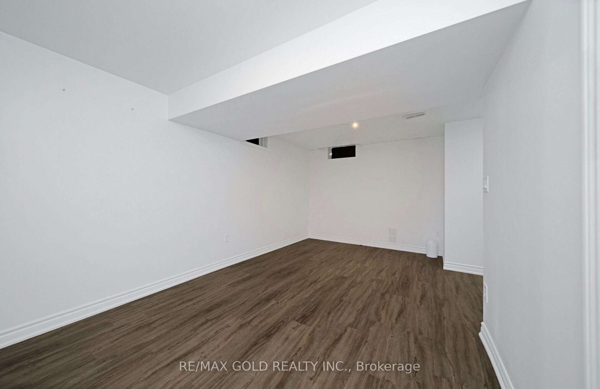 Photo 41 of Unit 1, 47 Madonna Drive, Hamilton, Carpenter — HOMEH
