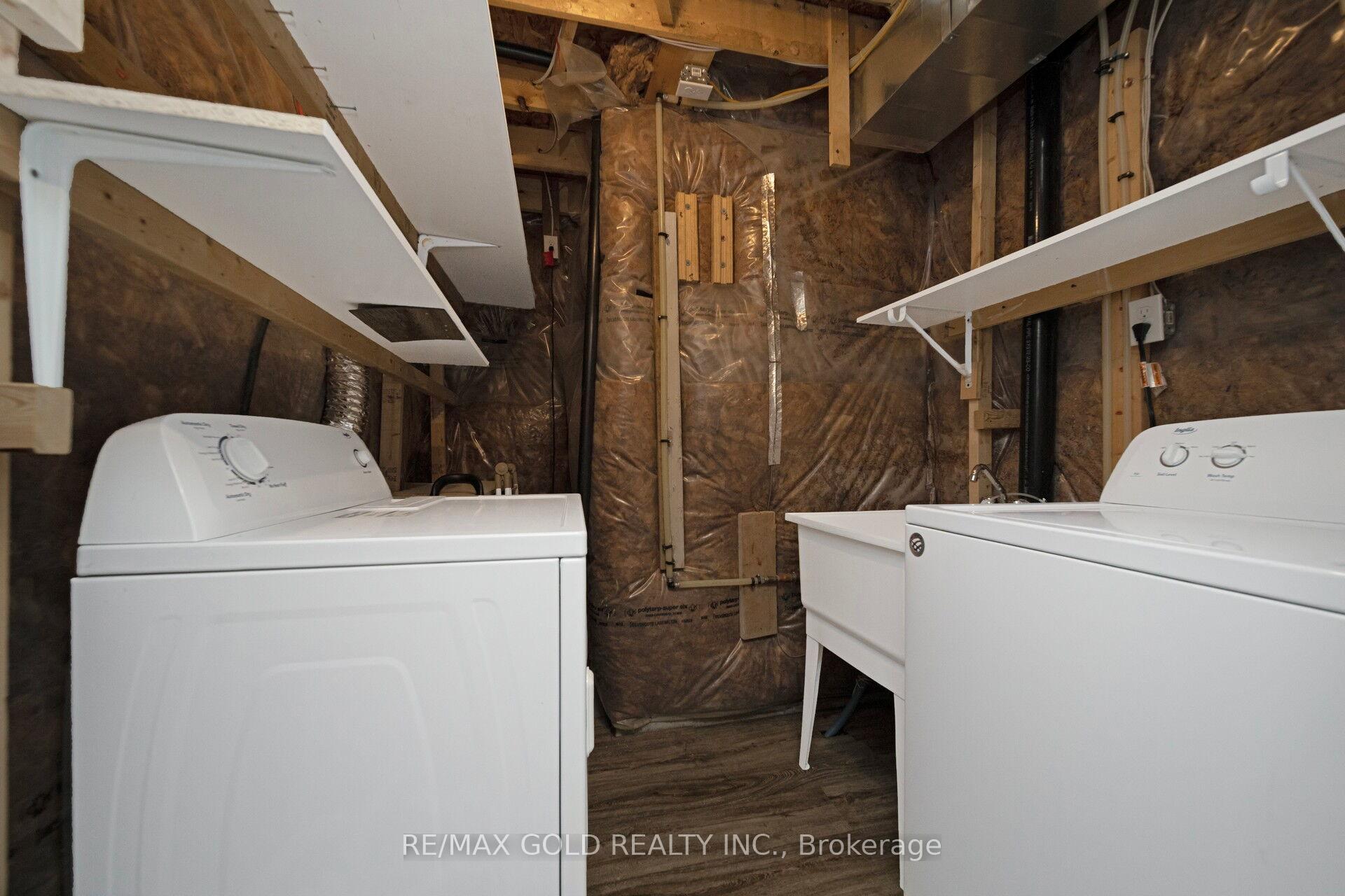 Photo 43 of Unit 1, 47 Madonna Drive, Hamilton, Carpenter — HOMEH