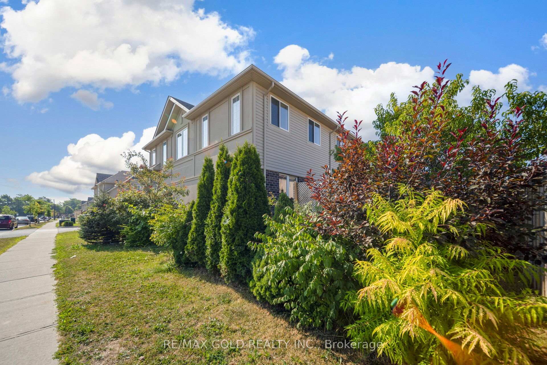Photo 45 of Unit 1, 47 Madonna Drive, Hamilton, Carpenter — HOMEH