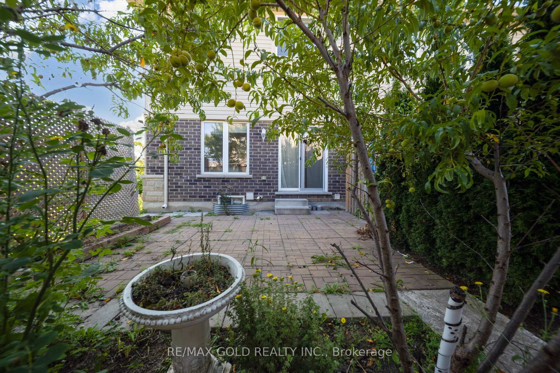 Photo 48 of Unit 1, 47 Madonna Drive, Hamilton, Carpenter — HOMEH