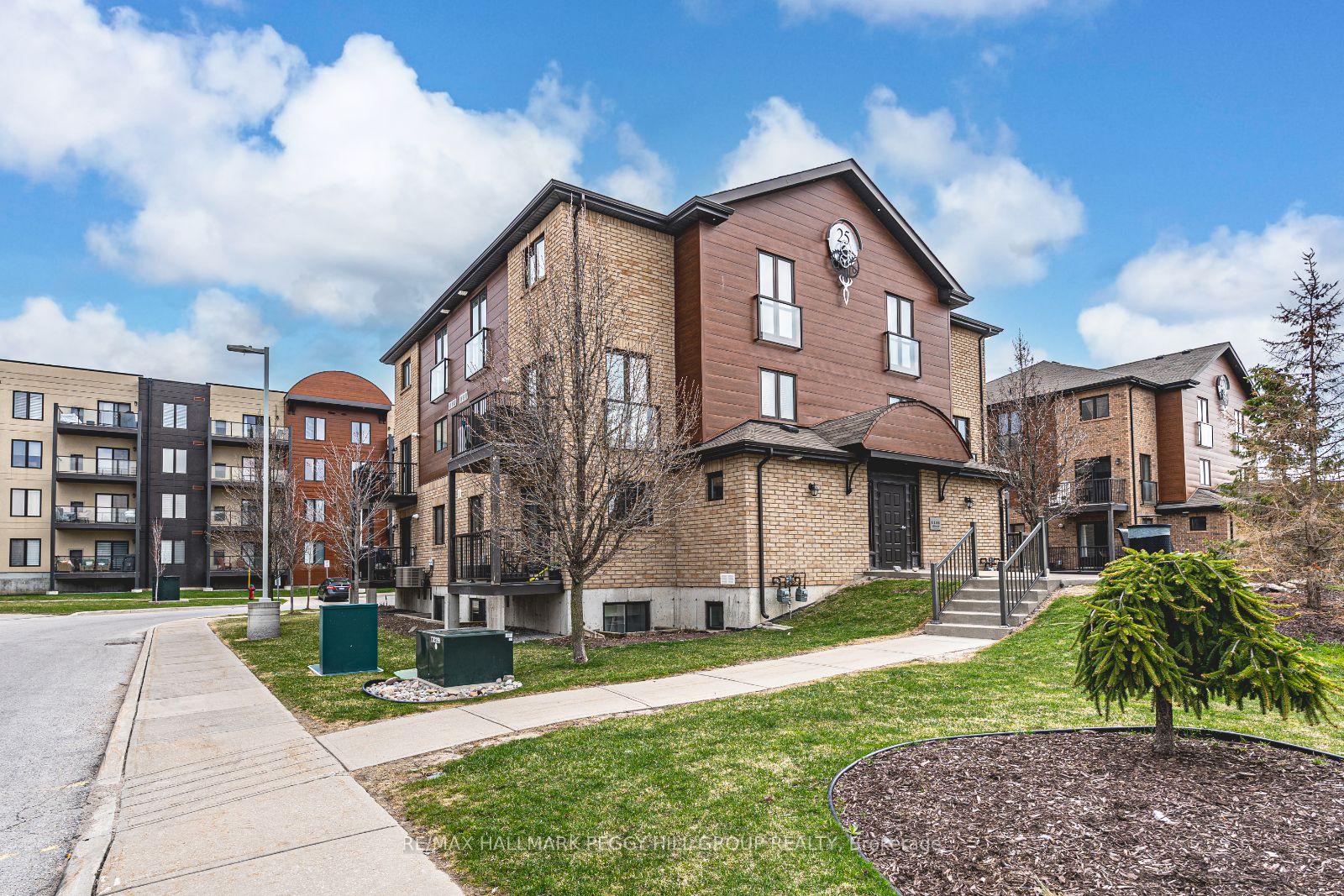 Front of Unit 7, 25 Madelaine Drive