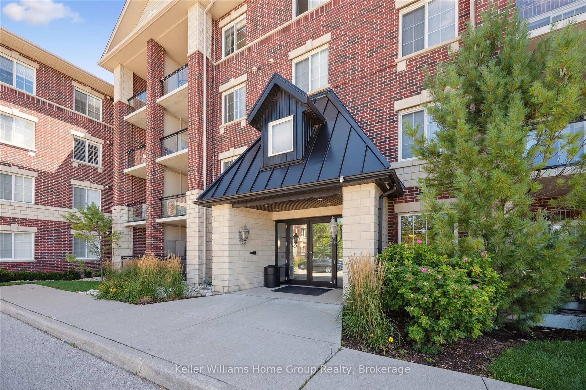 Photo 2 of Unit 104, 1440 Gordon Street, Guelph, Pineridge/Westminster Woods — HOMEH