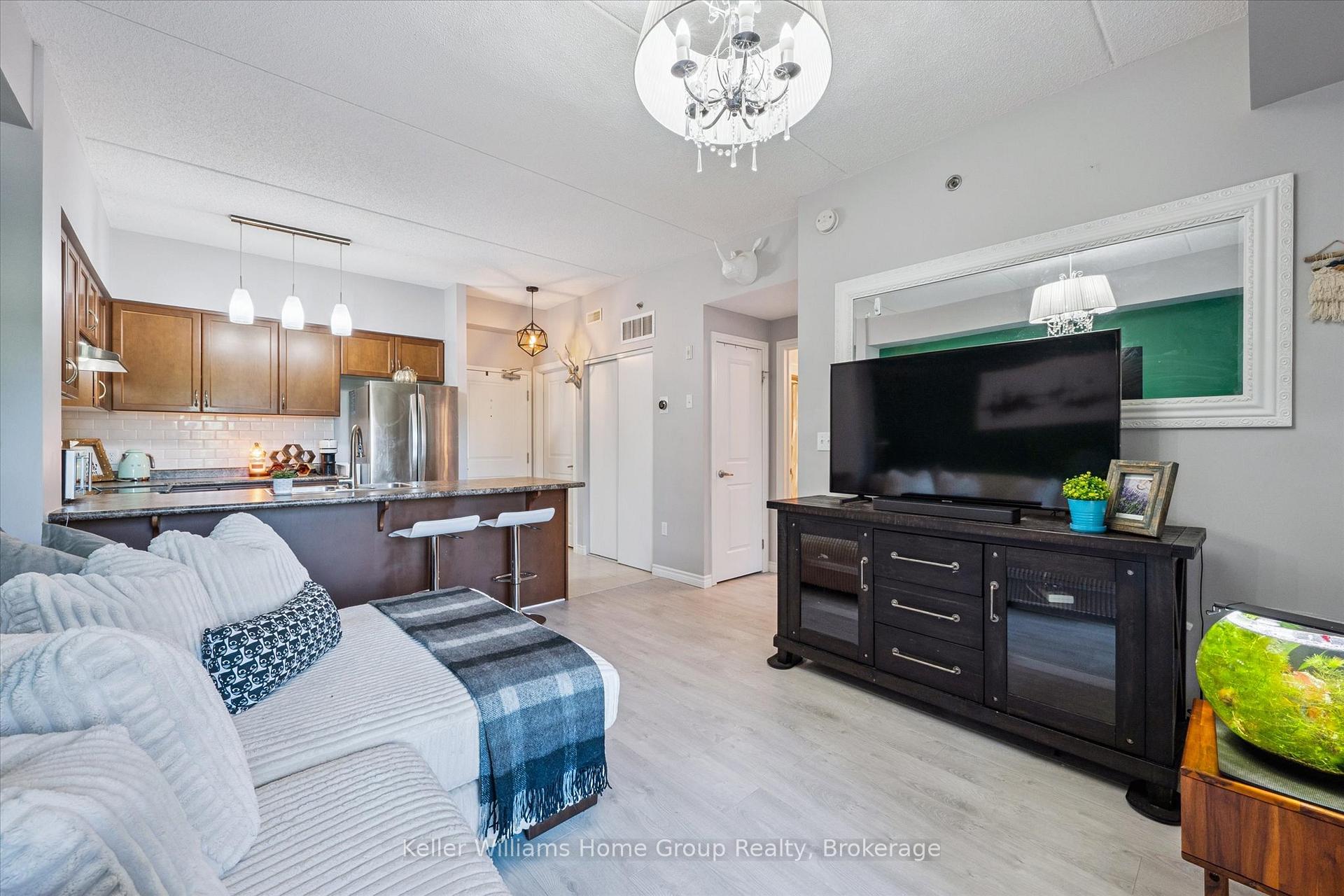 Photo 4 of Unit 104, 1440 Gordon Street, Guelph, Pineridge/Westminster Woods — HOMEH