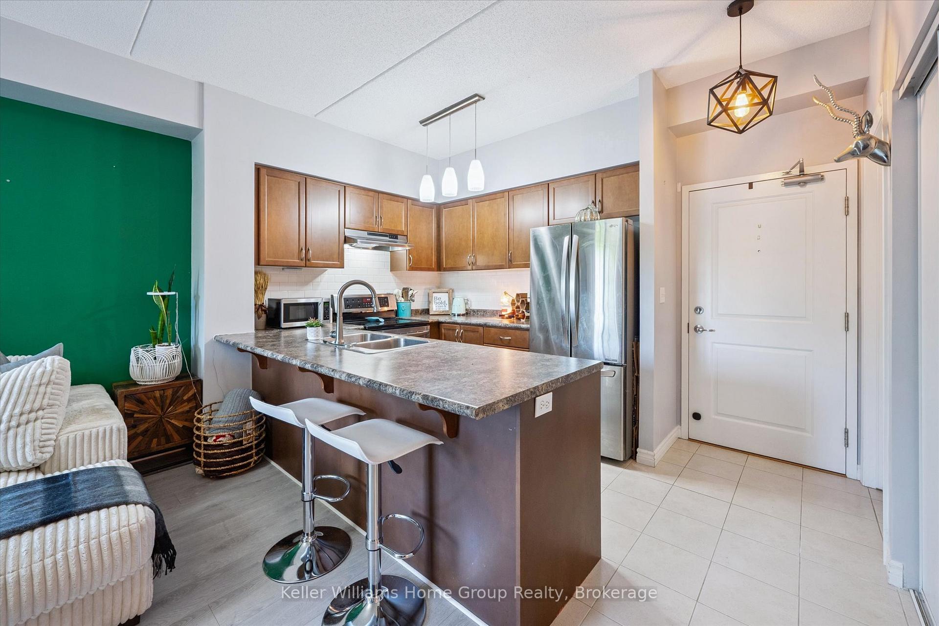 Photo 8 of Unit 104, 1440 Gordon Street, Guelph, Pineridge/Westminster Woods — HOMEH