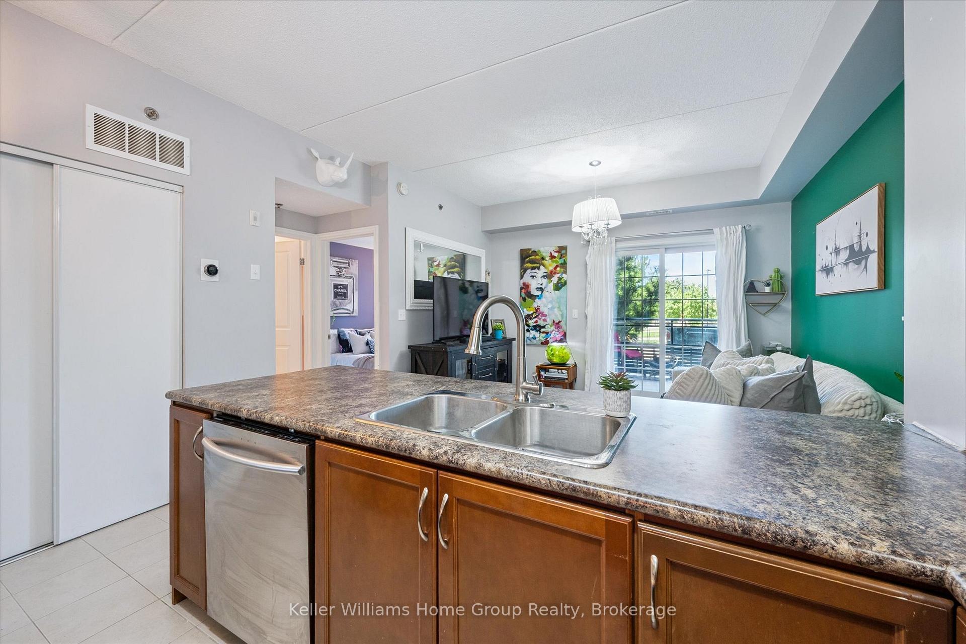 Photo 9 of Unit 104, 1440 Gordon Street, Guelph, Pineridge/Westminster Woods — HOMEH