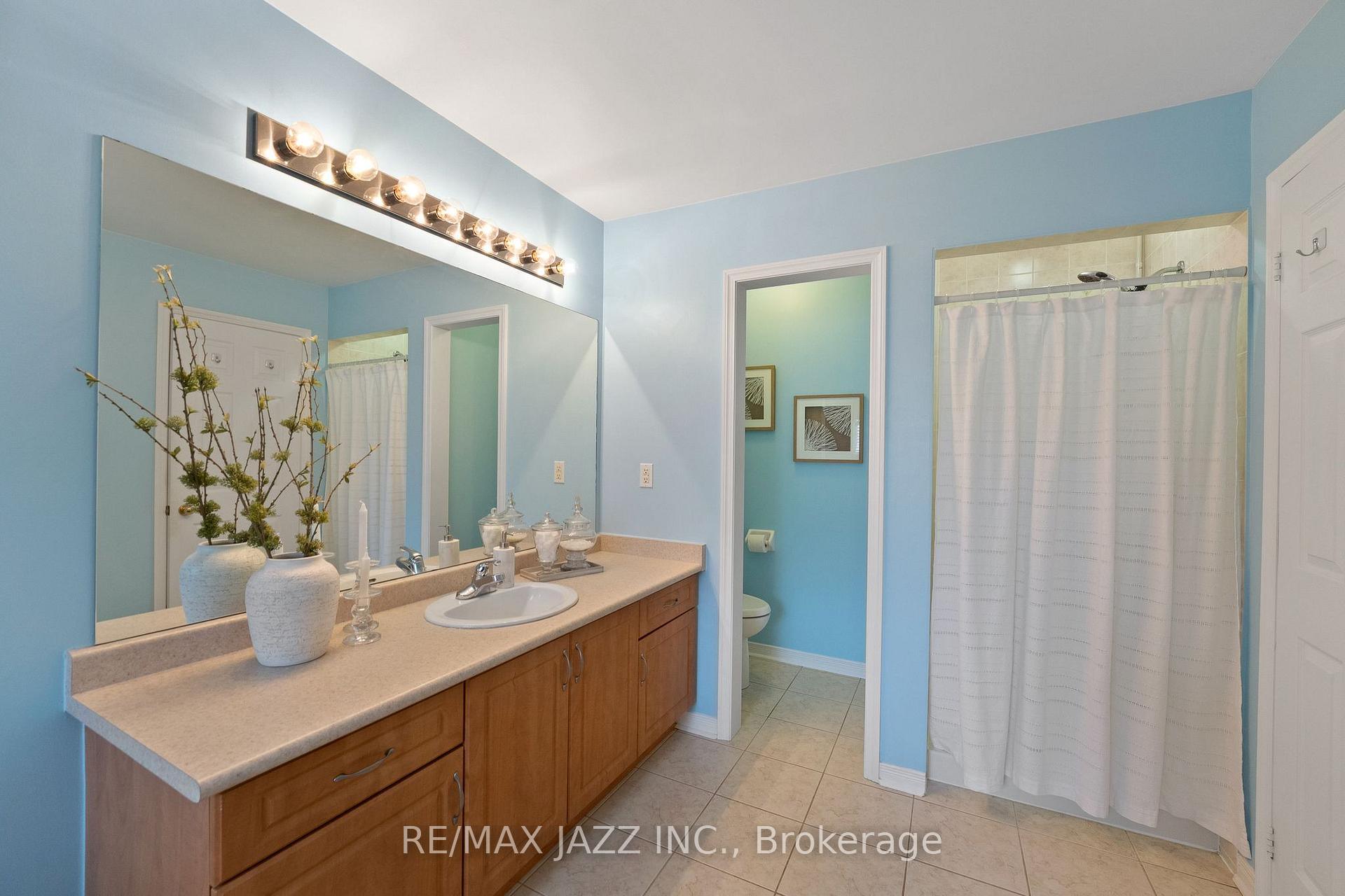 Photo 31 of 39 Silverwood Circle, Ajax, Central East — HOMEH