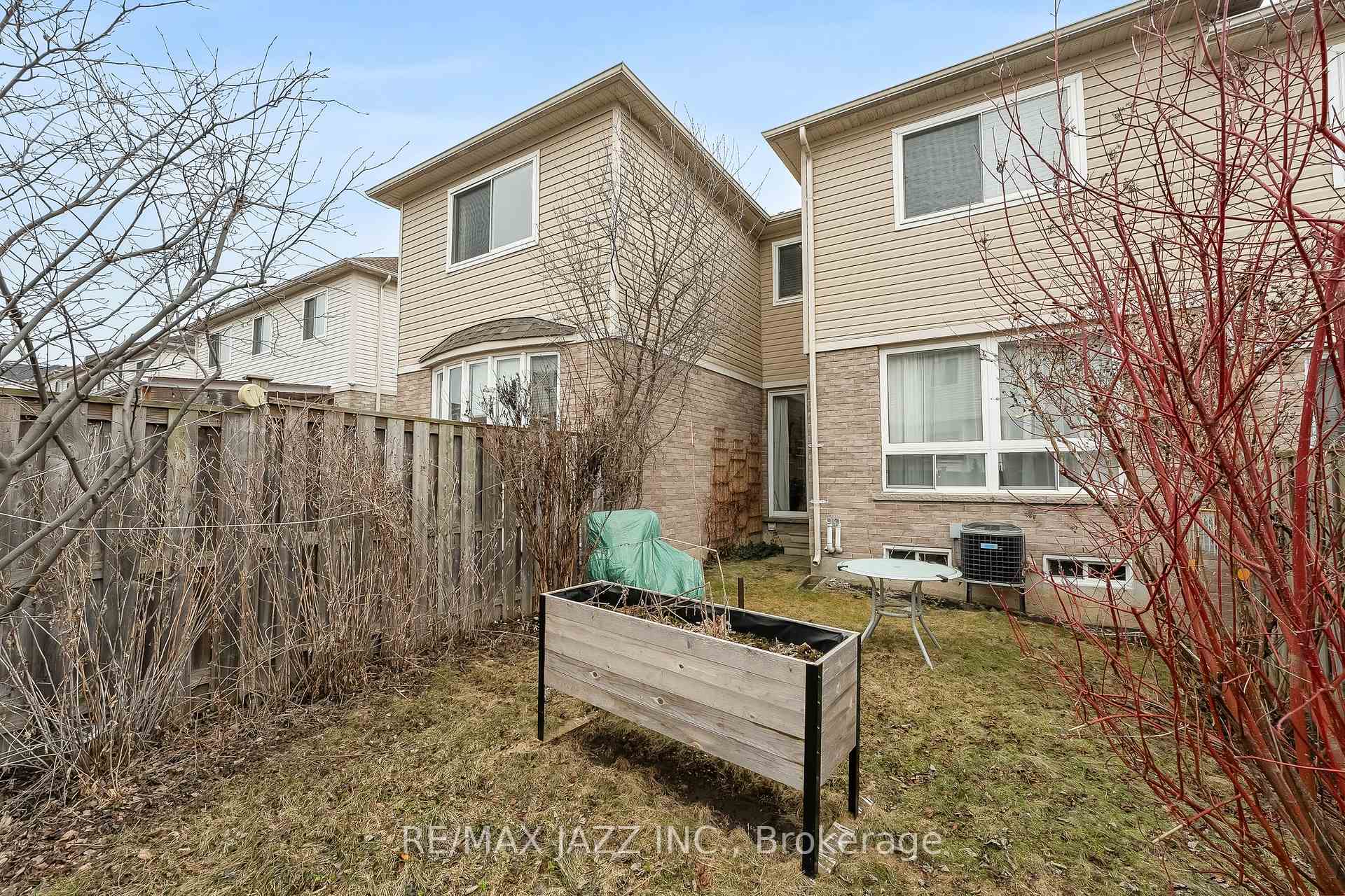 Photo 40 of 39 Silverwood Circle, Ajax, Central East — HOMEH