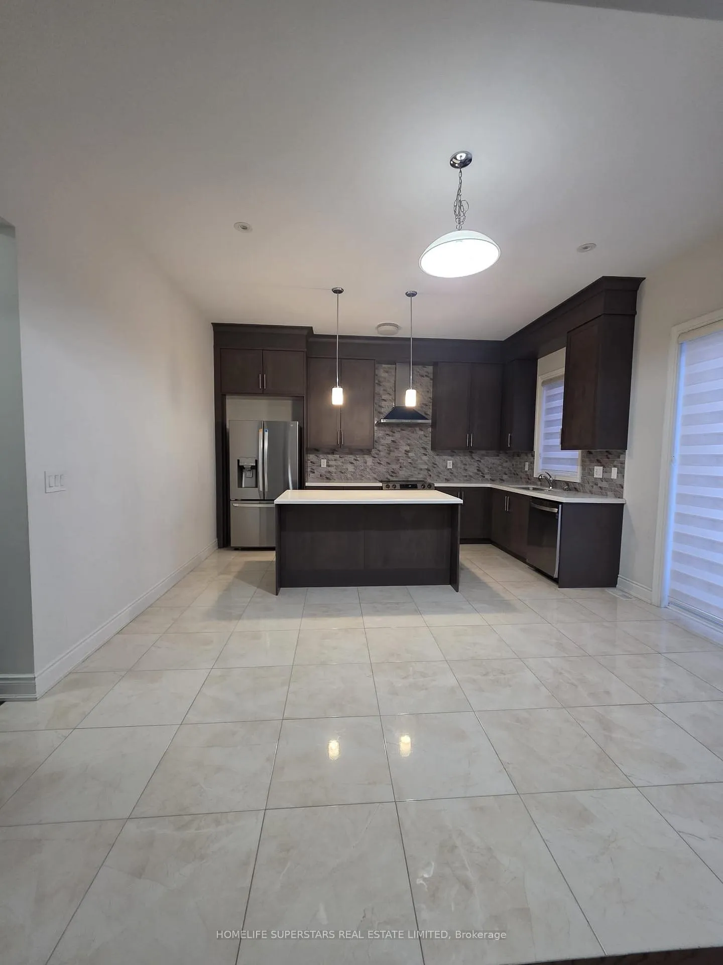 Photo 15 of 51 Jura Crescent, Brampton, Toronto Gore Rural Estate — HOMEH