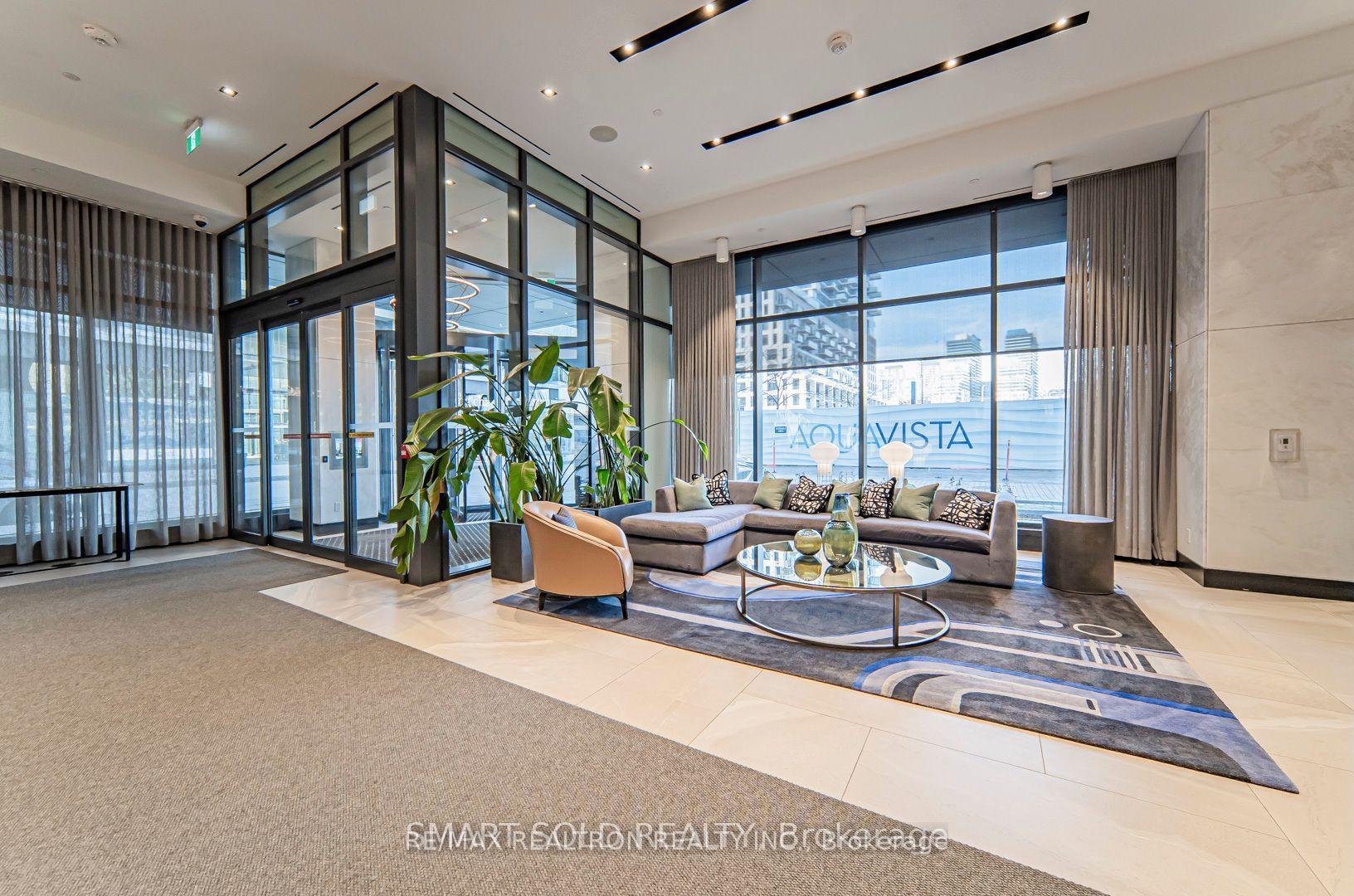 Photo 4 of Unit 719, 1 Edgewater Drive, Toronto, Waterfront Communities — HOMEH