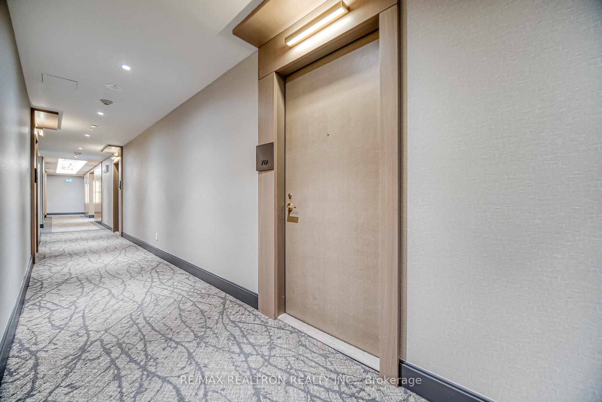 Photo 8 of Unit 719, 1 Edgewater Drive, Toronto, Waterfront Communities — HOMEH