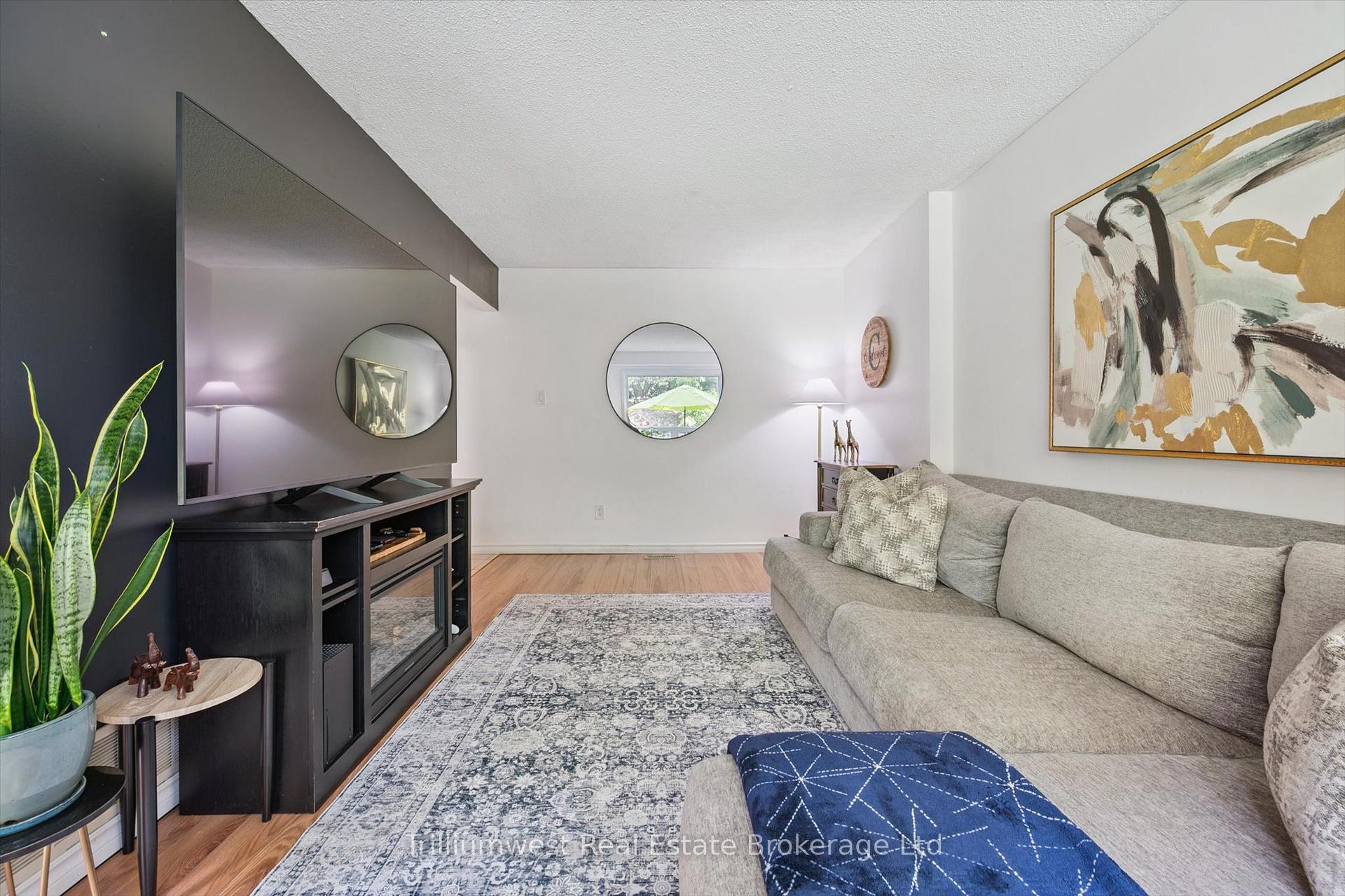 Photo 11 of Unit 20, 16 Hadati Road, Guelph, Grange Road — HOMEH