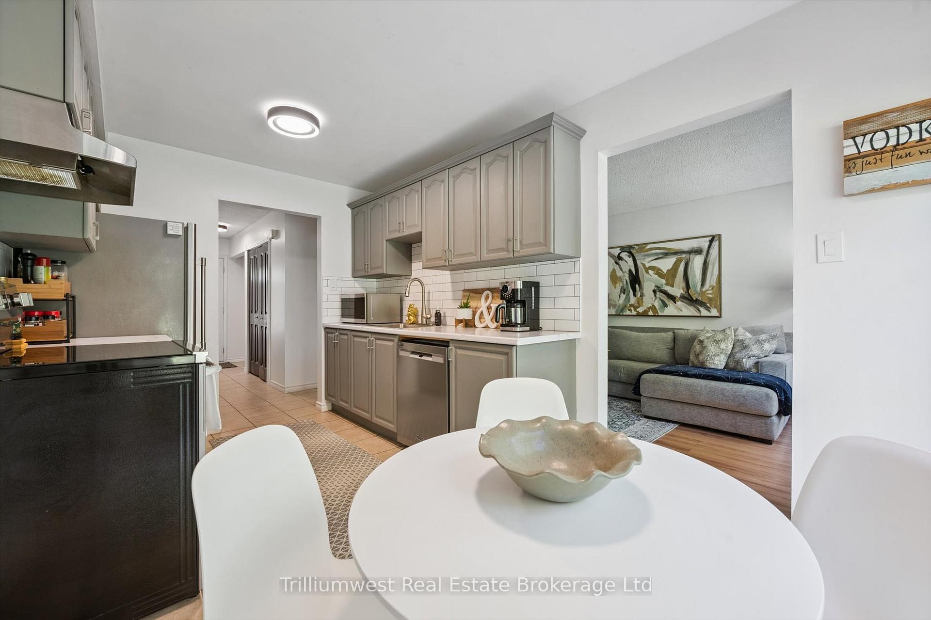 Photo 14 of Unit 20, 16 Hadati Road, Guelph, Grange Road — HOMEH