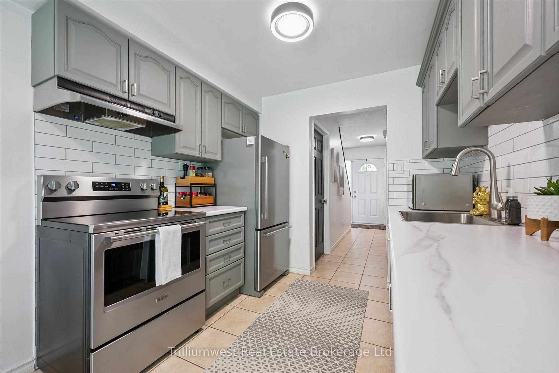 Photo 16 of Unit 20, 16 Hadati Road, Guelph, Grange Road — HOMEH
