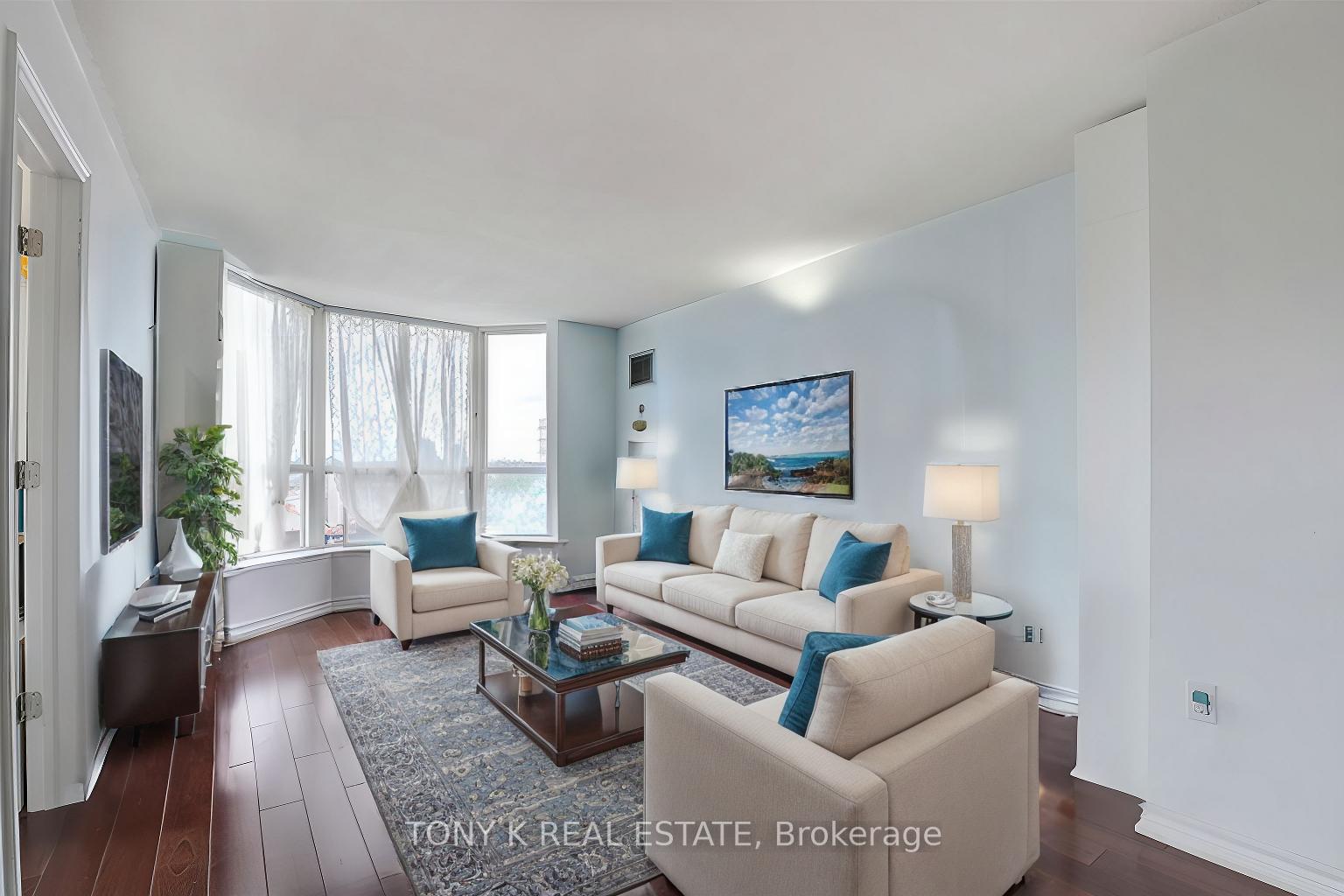 Photo 3 of Unit 504, 21 Overlea Boulevard, Toronto, Thorncliffe Park — HOMEH