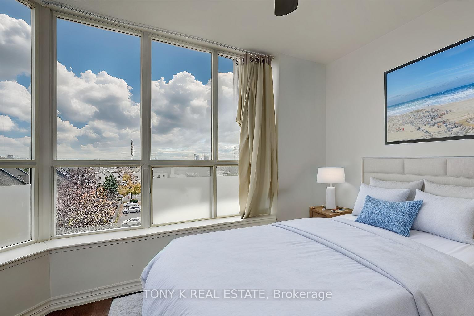 Photo 7 of Unit 504, 21 Overlea Boulevard, Toronto, Thorncliffe Park — HOMEH