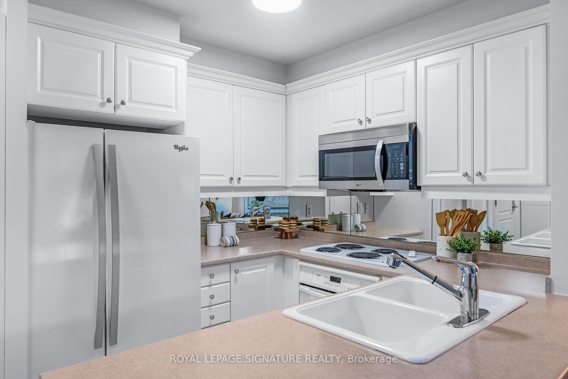 Photo 10 of Unit 317, 18 Wanless Avenue, Toronto, Lawrence Park North — HOMEH