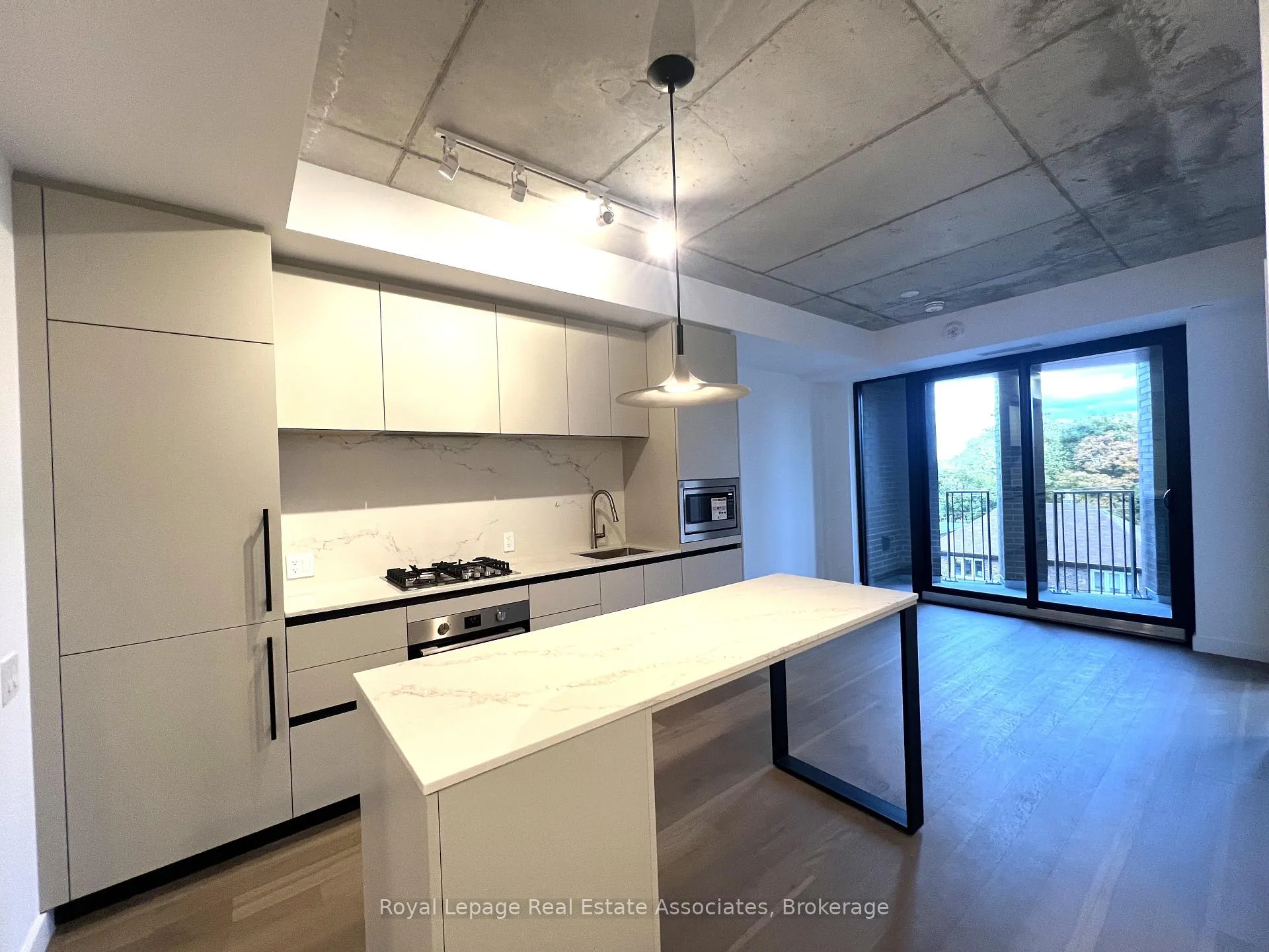 Photo 10 of Unit 404, 1720 Bayview Avenue, Toronto, Mount Pleasant East — HOMEH