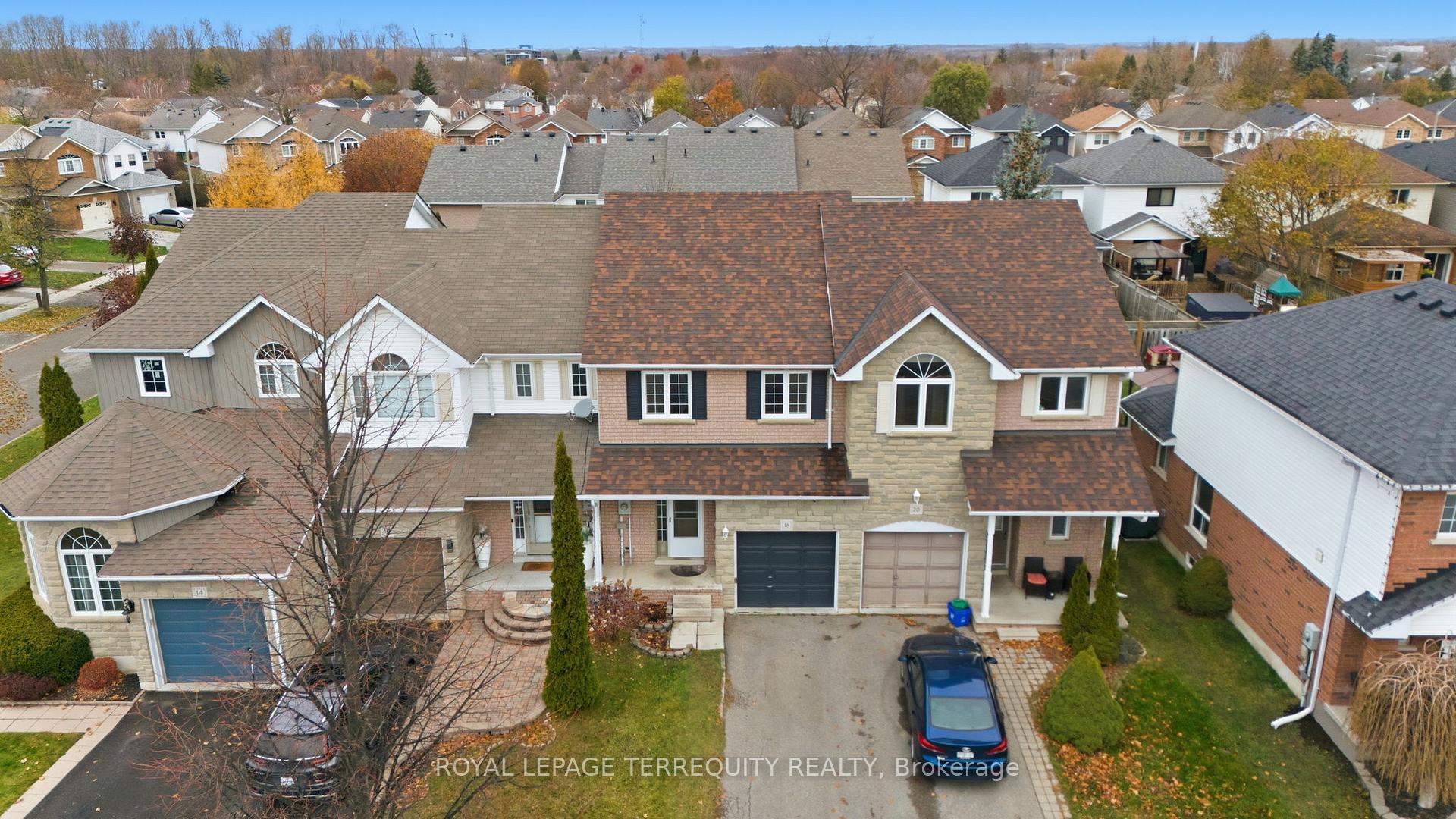 Photo 33 of 18 Wade Square, Clarington, Courtice — HOMEH