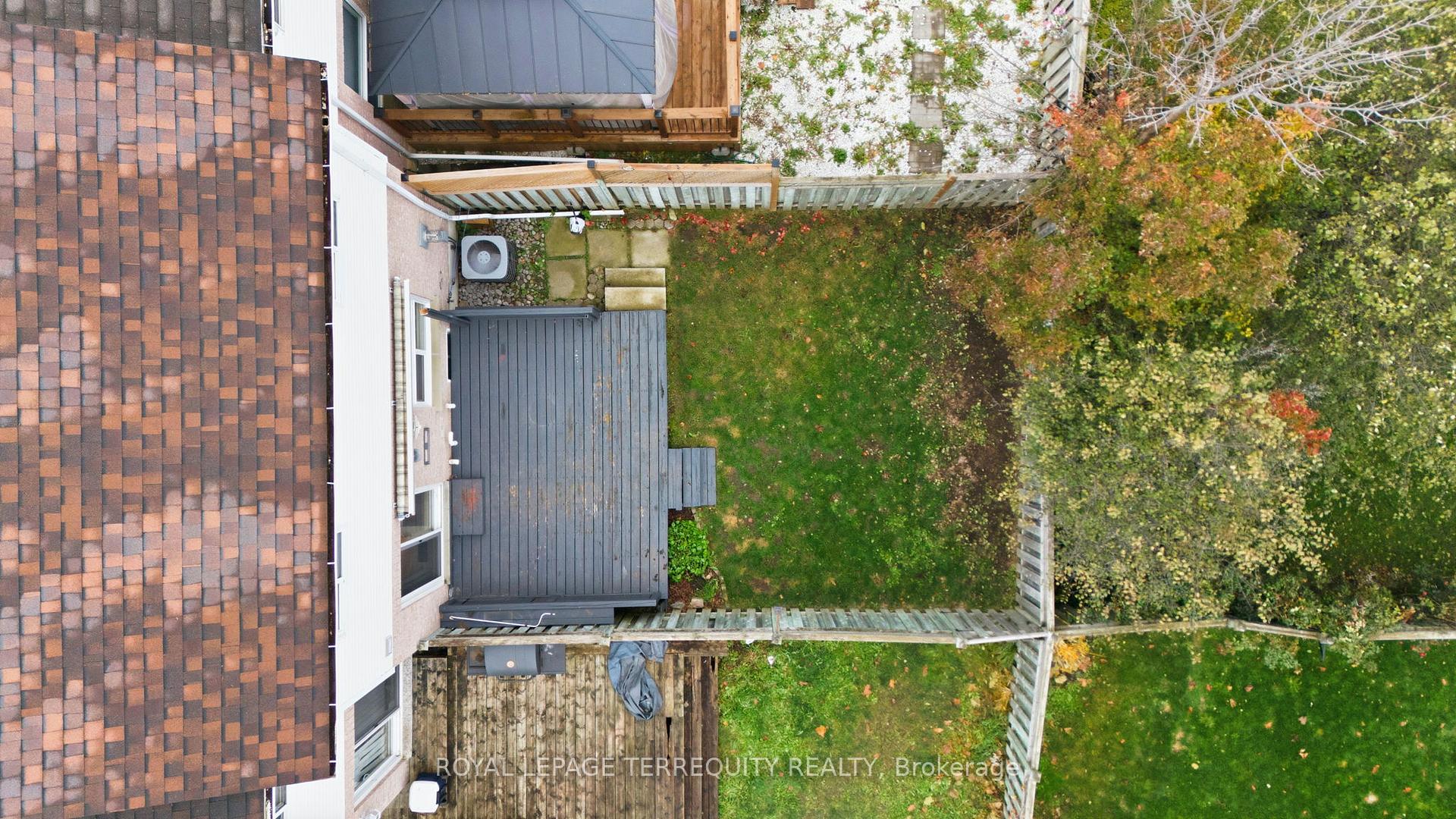 Photo 34 of 18 Wade Square, Clarington, Courtice — HOMEH