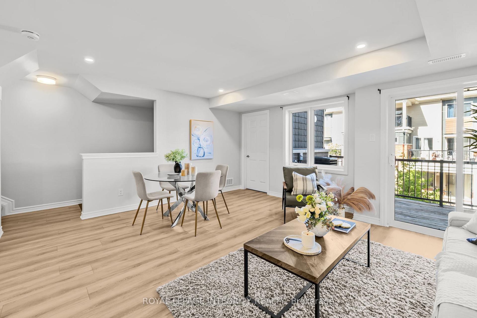 Photo 5 of 119 Pilot Private, Ottawa, Kanata - Emerald Meadows/Trailwest — HOMEH
