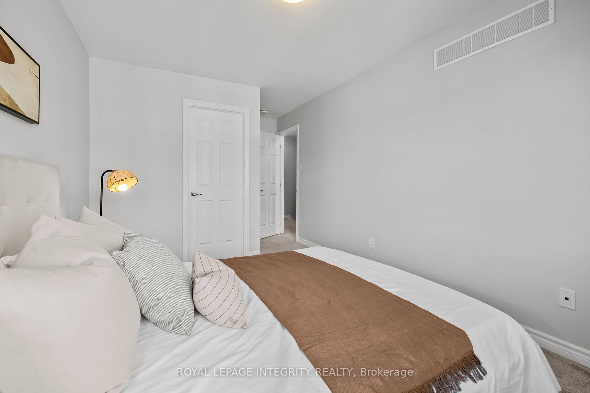 Photo 23 of 119 Pilot Private, Ottawa, Kanata - Emerald Meadows/Trailwest — HOMEH