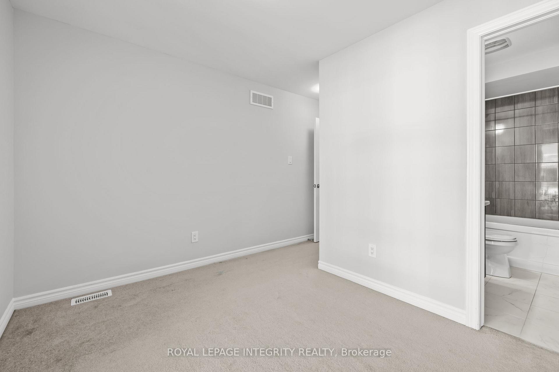 Photo 29 of 119 Pilot Private, Ottawa, Kanata - Emerald Meadows/Trailwest — HOMEH
