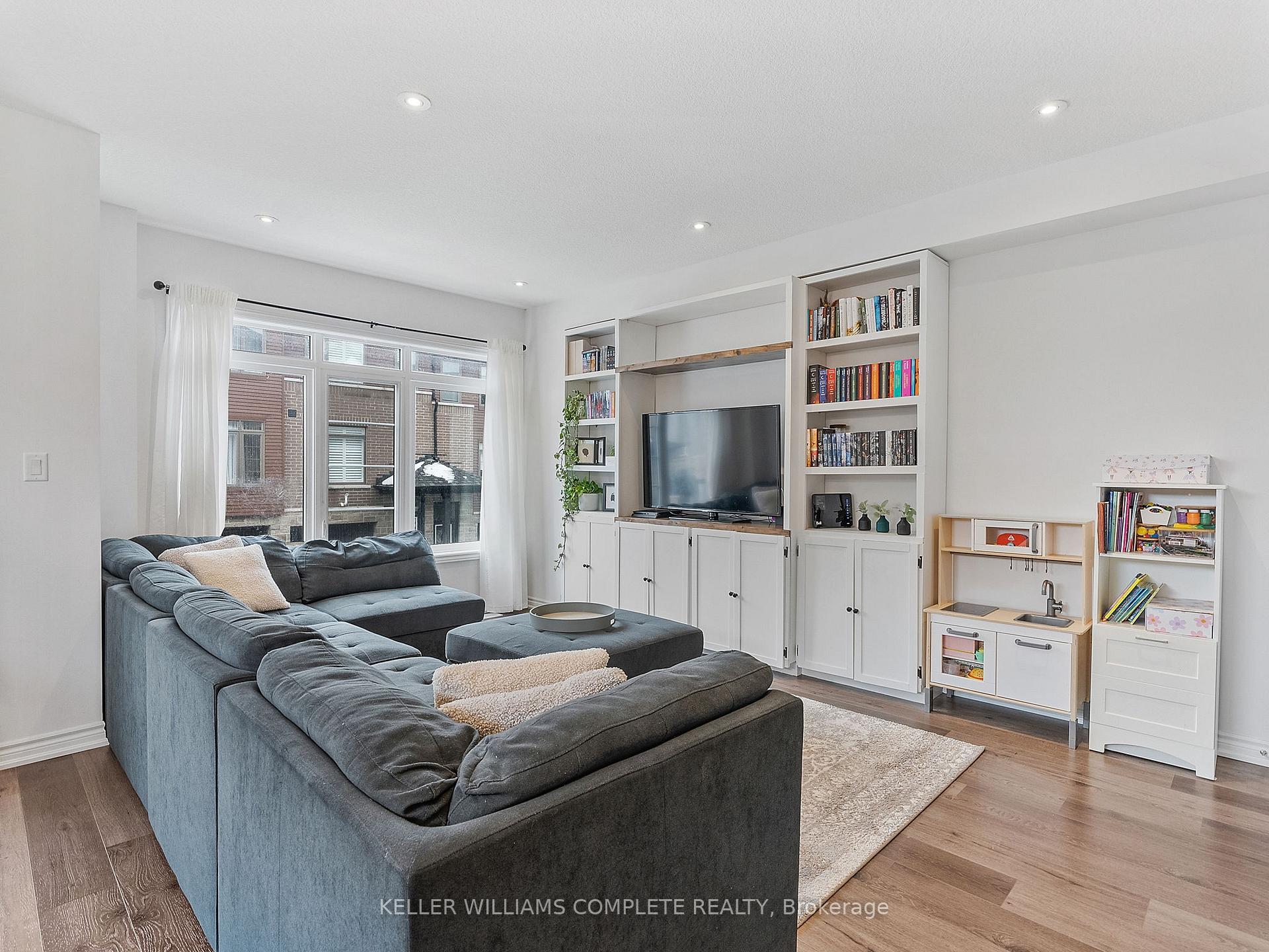 Photo 8 of Unit 145, 61 Soho Street, Hamilton, Stoney Creek Mountain — HOMEH