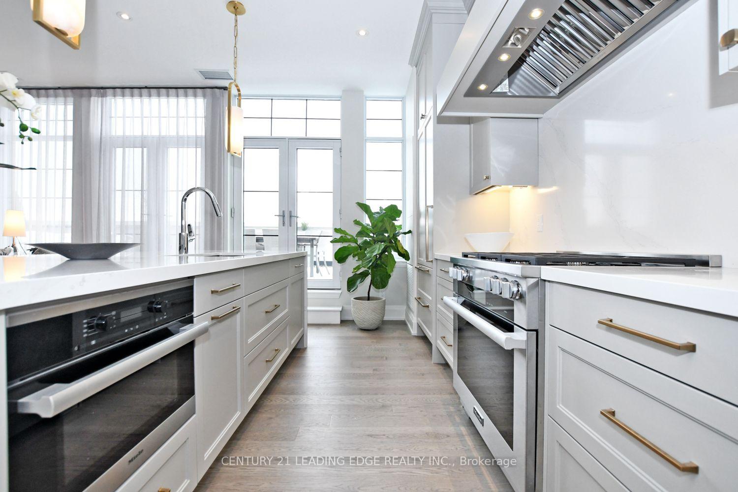Photo 17 of Unit PH2, 20 Fred Varley Drive, Markham, Unionville — HOMEH