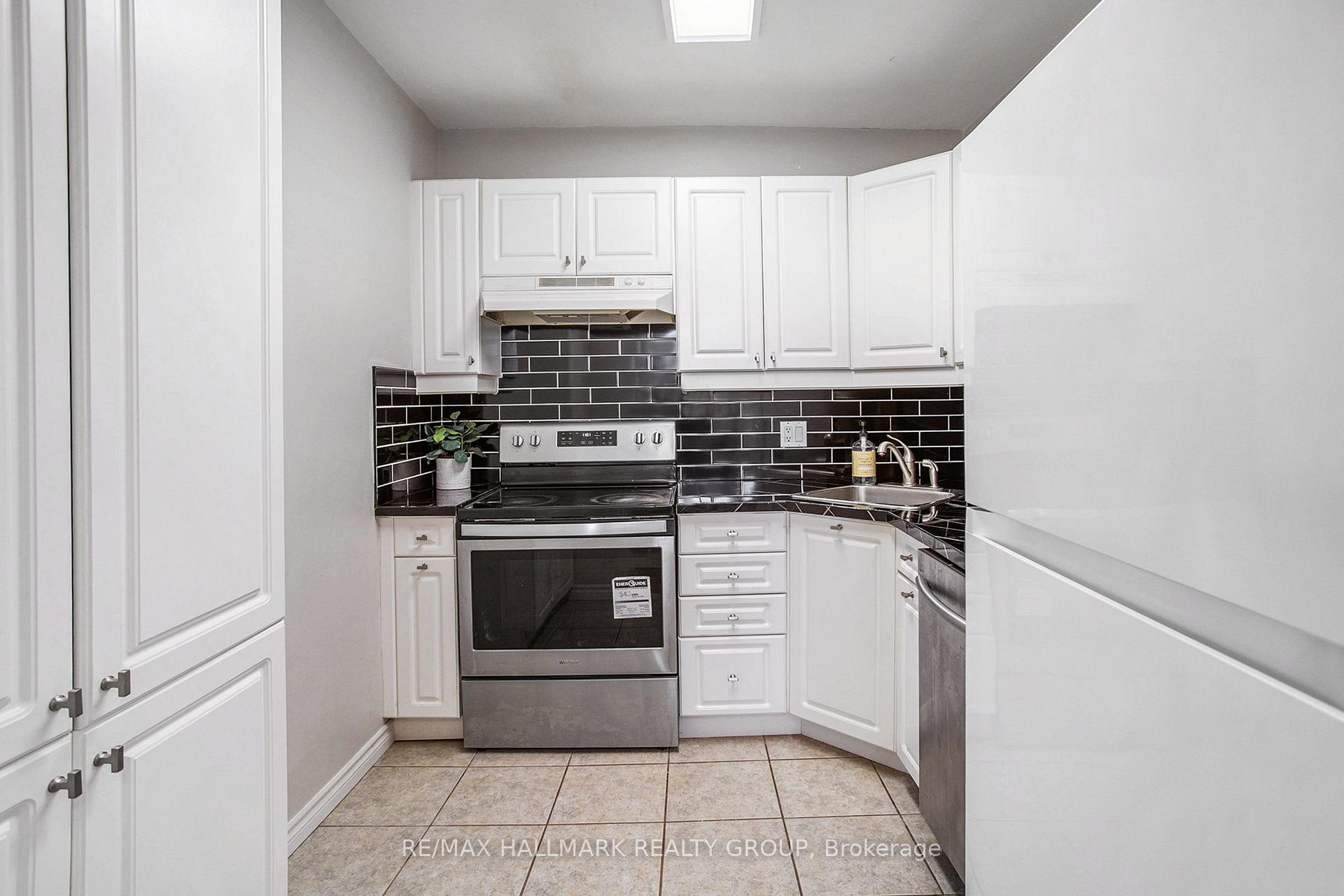 Photo 8 of Unit 1508, 2000 Jasmine Crescent, Ottawa, Beacon Hill South — HOMEH