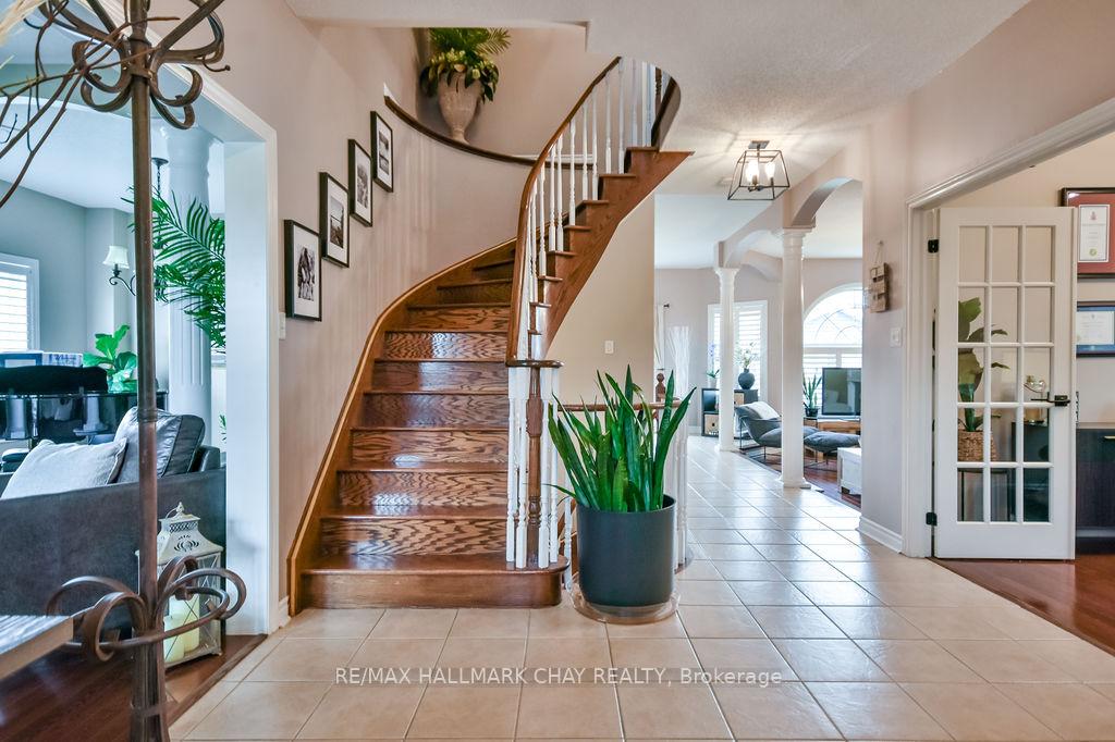 Photo 4 of 6 Serena Lane, Barrie, Painswick South — HOMEH