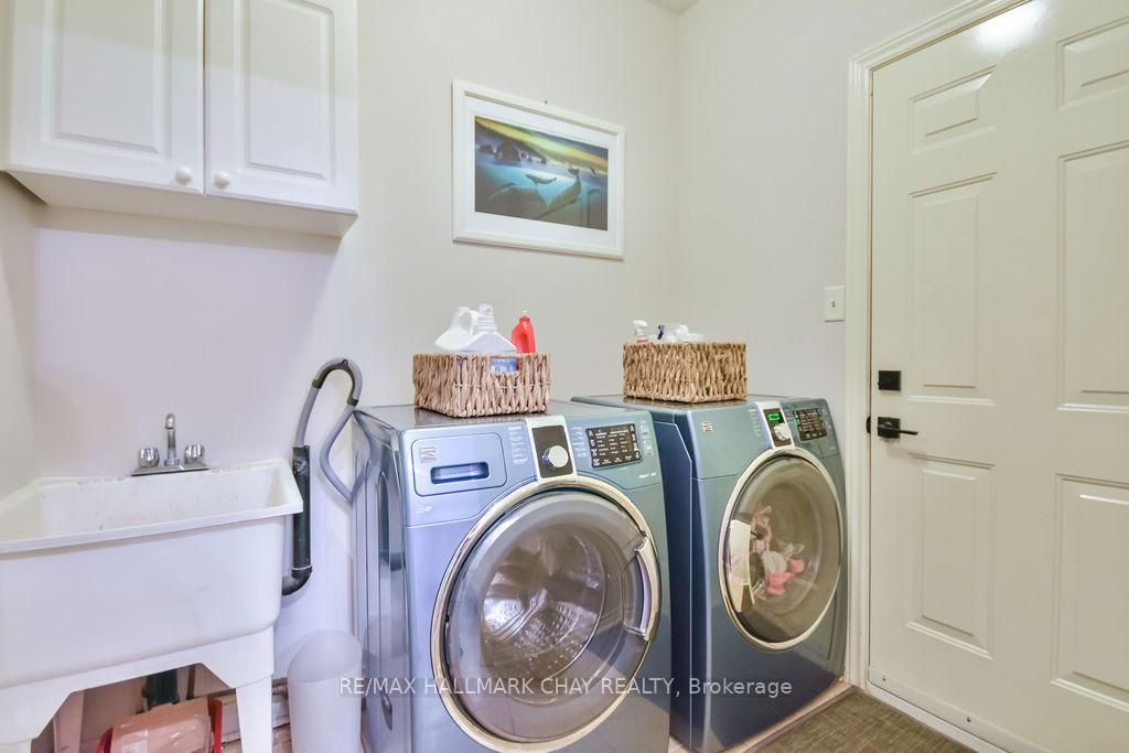 Photo 14 of 6 Serena Lane, Barrie, Painswick South — HOMEH