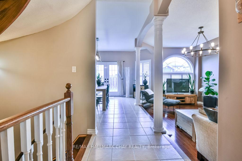 Photo 15 of 6 Serena Lane, Barrie, Painswick South — HOMEH