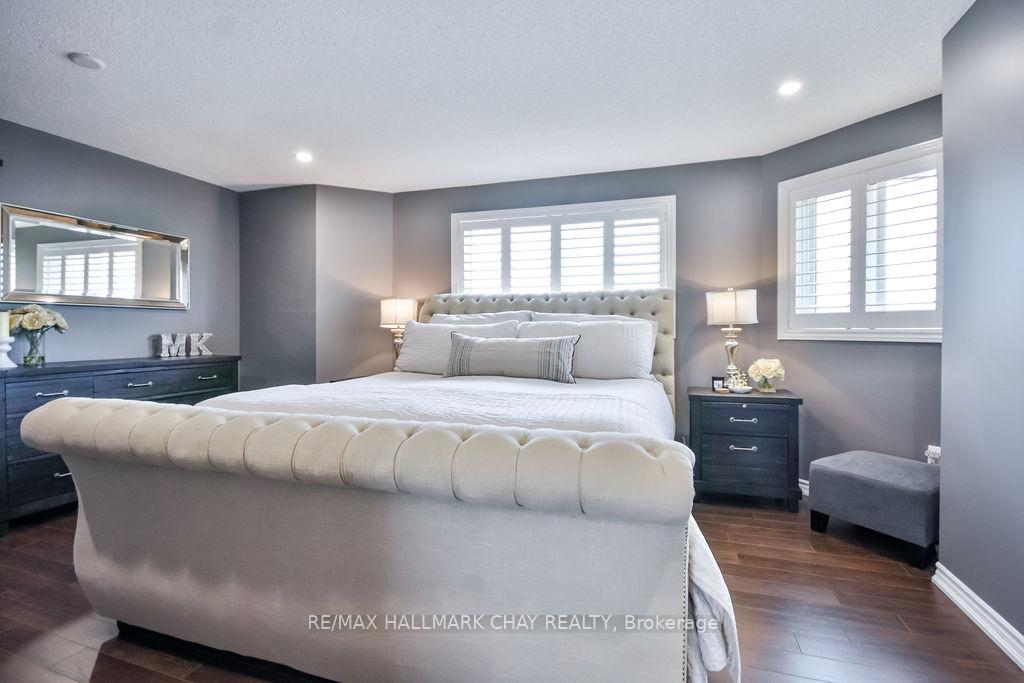 Photo 23 of 6 Serena Lane, Barrie, Painswick South — HOMEH