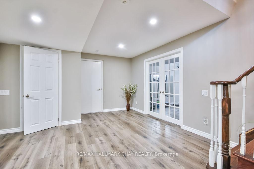 Photo 38 of 6 Serena Lane, Barrie, Painswick South — HOMEH