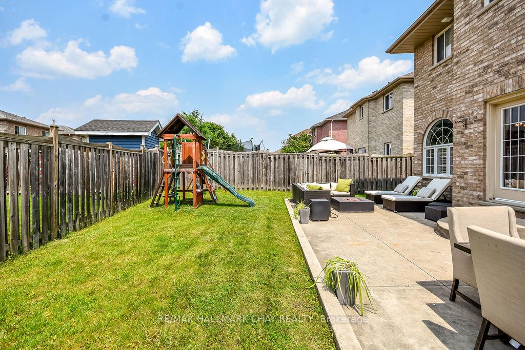 Photo 48 of 6 Serena Lane, Barrie, Painswick South — HOMEH