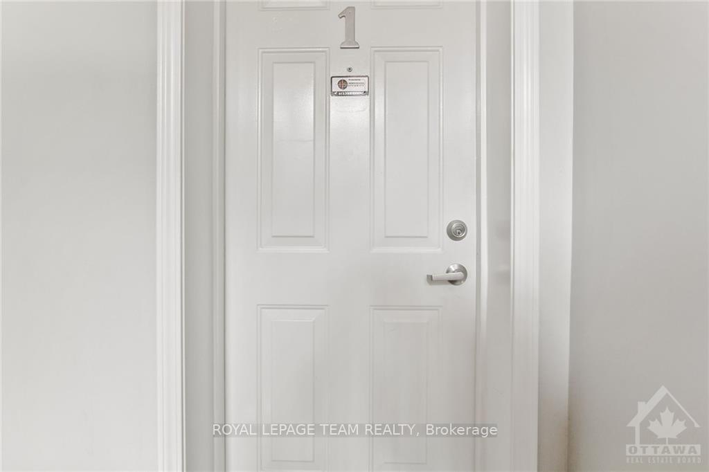 Photo 2 of Unit 1, 297 Cresthaven Drive, Ottawa, Barrhaven East — HOMEH