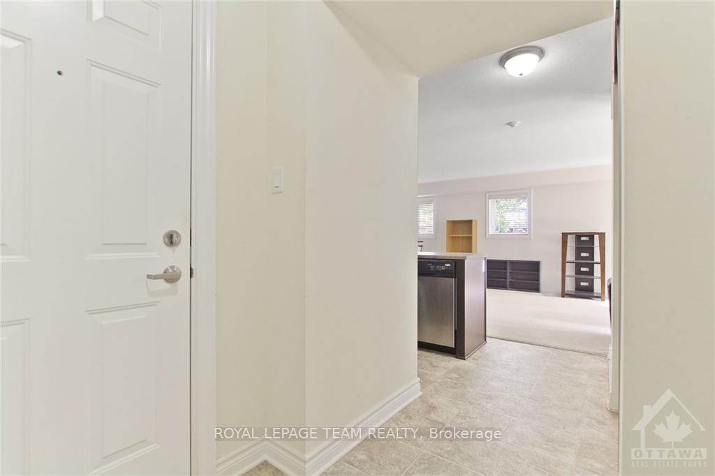 Photo 3 of Unit 1, 297 Cresthaven Drive, Ottawa, Barrhaven East — HOMEH